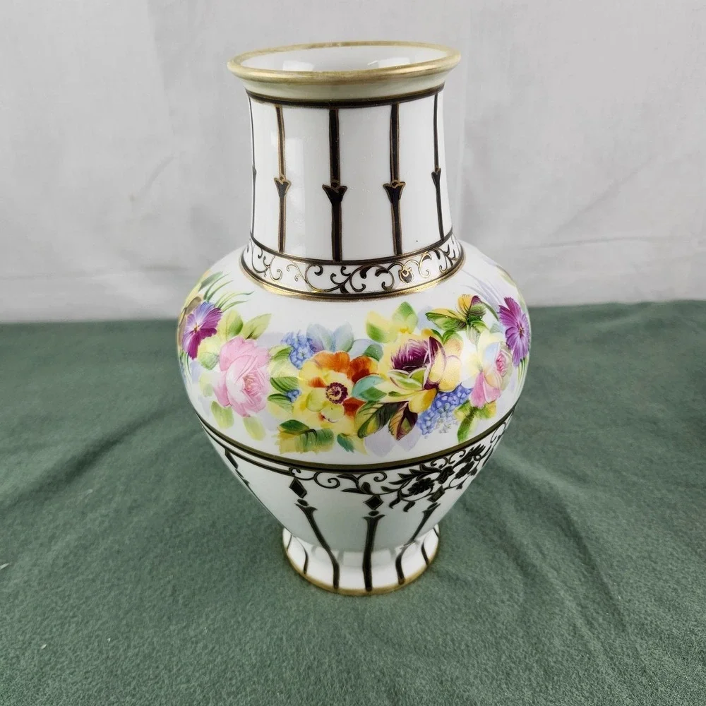 Nippon Hand-Painted Vase Morimura Brothers‎ Floral w/ Vertical Accents